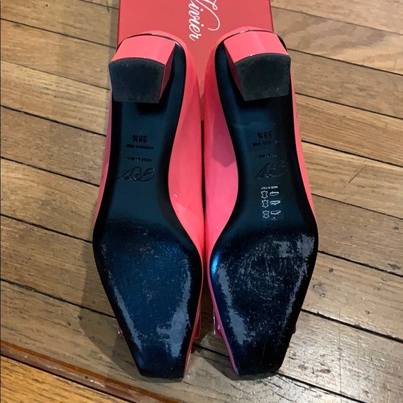 Shoes - Picture 4 of 4